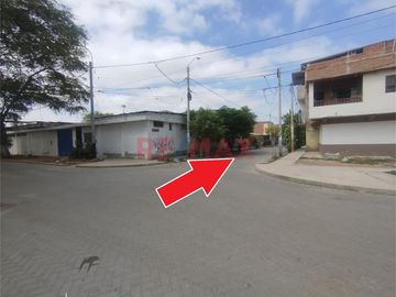 Se Vende Casa Como Terreno En Calle Bolivar Castilla//ID: 1182788