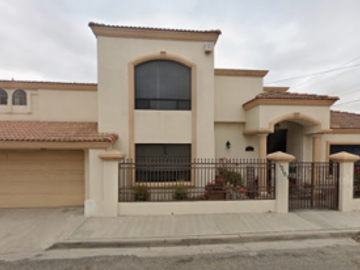Casa de recuperación bancaria a la venta en Otay Constituyentes, Tijuana, Baja California, México.