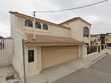 Casa de recuperación bancaria a la venta en Otay Constituyentes, Tijuana, Baja California, México.