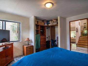 Casa en Venta con Excedente en Villa Universitaria