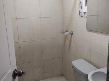 VENTA DE DEPARTAMENTO EN CHACLACAYO 1ER. PISO COCHERA 94 m2 ALT. Colegio Estenos