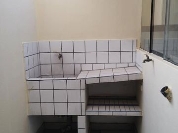 VENTA DE DEPARTAMENTO EN CHACLACAYO 1ER. PISO COCHERA 94 m2 ALT. Colegio Estenos