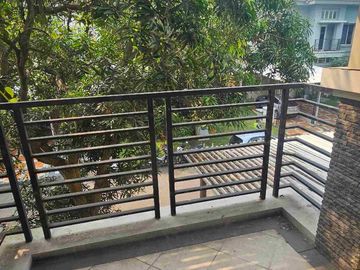 turun harga rumah di PONDOK HIJAU GOLF gading serpong