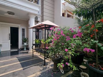 DIJUAL RUMAH CANTIK SIAP HUNI DI PESANGGRAHAN JAKARTA SELATAN