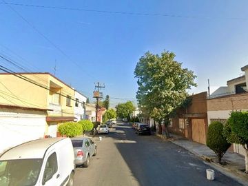 CASA EN VENTA EN AV. EMPERADORES, PORTALES NORTE, IZTAPALPA, CDMX