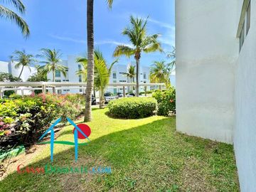 2 recámaras, terraza con salida al jardín y las áreas comunes
