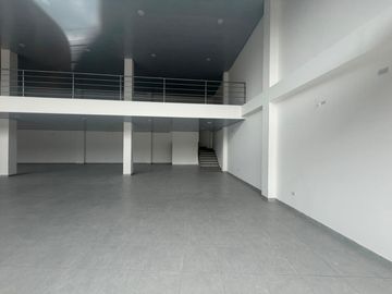 SE ARRIENDA LOCAL COMERCIAL PARA ESTRENAR