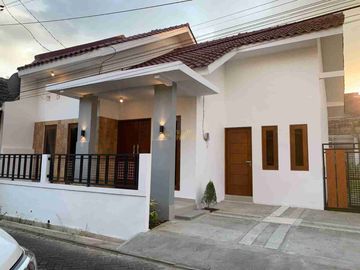 RUMAH BESAR MURAH TANAH LUAS DI MAGELANG