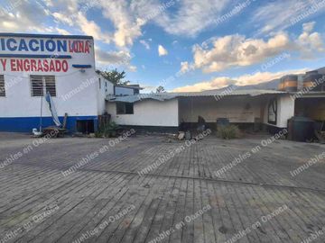 SE RENTA TALLER DE LAVADO Y LUBRICACION CON LOCAL COMERCIAL Y OFICINAS