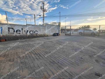 SE RENTA TALLER DE LAVADO Y LUBRICACION CON LOCAL COMERCIAL Y OFICINAS