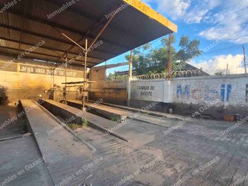 SE RENTA TALLER DE LAVADO Y LUBRICACION CON LOCAL COMERCIAL Y OFICINAS