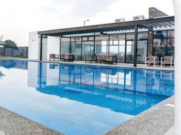 VENDO CASA CERCA DE PLAZA EL DORADO EN RESIDENCIAL CUMBRES
