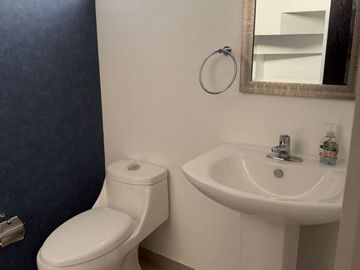 VENDO CASA CERCA DE PLAZA EL DORADO EN RESIDENCIAL CUMBRES