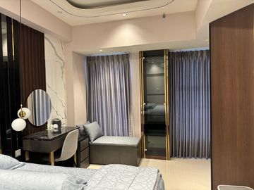 Apartemen Amor Connecting Pakuwon City Mall lantai 29 Fully Furnish tipe 2 bedroom view Pool