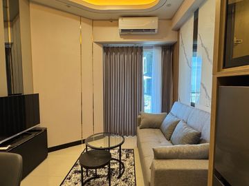 Apartemen Amor Connecting Pakuwon City Mall lantai 29 Fully Furnish tipe 2 bedroom view Pool
