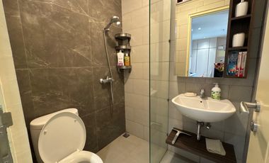 Apartemen Amor Connecting Pakuwon City Mall lantai 29 Fully Furnish tipe 2 bedroom view Pool
