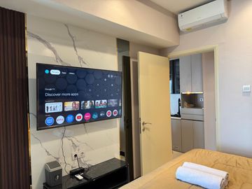 Apartemen Amor Connecting Pakuwon City Mall lantai 29 Fully Furnish tipe 2 bedroom view Pool