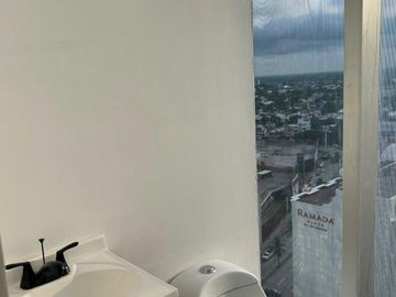 RENTO OFICINA SIN MOBILIARIO EN TORRE CORPORATIVA EN BOCA DEL RIO