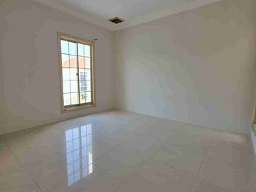 Rumah Citraland Utama Raffles Garden Bagus