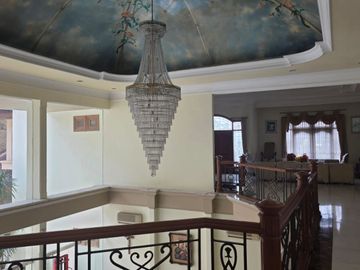 Rumah Super Mewah Luxury di Margorejo Surabaya XGS