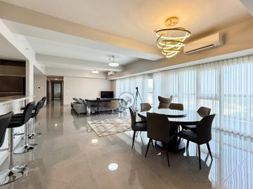 Penthouse for sale at Park McKinley West, Taguig
