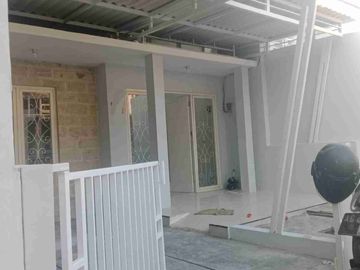 Jual Rumah di Perumahan Green Lake Wonorejo Rungkut Surabaya Timur SHM Murah