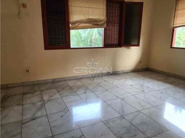 Rumah 2 Lantai Di Cilandak Barat Jakarta Selatan. Dekat Mal dan RS