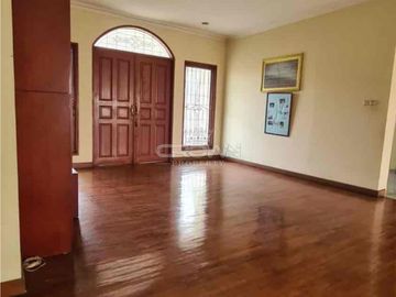 Rumah 2 Lantai Di Cilandak Barat Jakarta Selatan. Dekat Mal dan RS