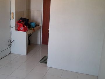 Disewakan Apartemen Puncak Kertajaya Tower A Studio Kosongan + AC Dekat ITS, UNAIR