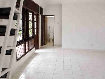 Dijual cepat rumah siap huni lokasi strategis di Sektor 3 Bintaro