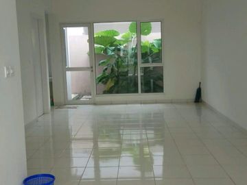 TERMEWAH   DIJUAL ATAU DISEWA Suvarna Sutera  Cikupa Tangerang  Cluster Fedora  Luas tanah 136m