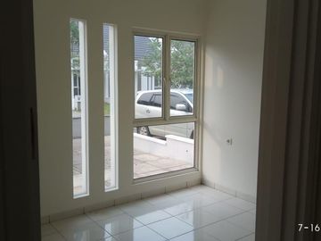 DIJUAL ATAU DISEWA Suvarna Sutera  Cikupa Tangerang  Cluster Fedora  Luas tanah 136m