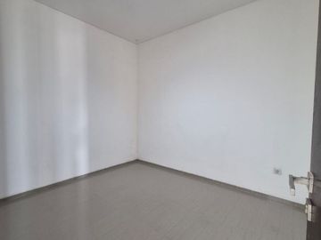 Jual Rumah 2 Lantai Siap Huni Di Golden Park 2 Dekat Akses Stasiun KRL Cisauk, Tol Serpong-Balaraja, AEON Mall BSD Dan Kawasan Strategis BSD Lainnya