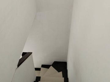 Minimalis Rumah Villa Valensia Selangkah ke Pakuwon Mall