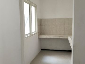 Minimalis Rumah Villa Valensia Selangkah ke Pakuwon Mall