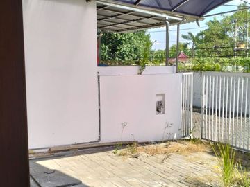 Minimalis Rumah Villa Valensia Selangkah ke Pakuwon Mall