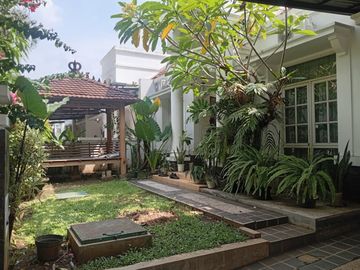 Rumah mewah di Perum Graha Padma Semarang Barat