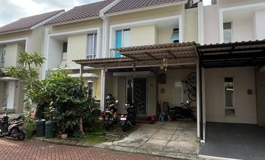 Jual Cepat, Rumah di Pusat Gading Serpong 2,5 Lantai Harga 1,6M