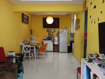 Jual Cepat, Rumah di Pusat Gading Serpong 2,5 Lantai Harga 1,6M