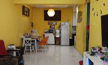 Jual Cepat, Rumah di Pusat Gading Serpong 2,5 Lantai Harga 1,6M