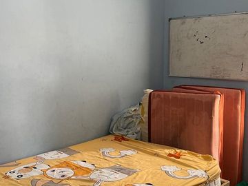 Jual Cepat, Rumah di Pusat Gading Serpong 2,5 Lantai Harga 1,6M