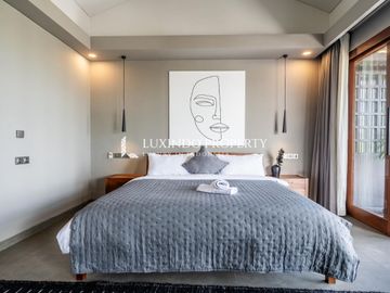 DISEWAKAN BULANAN VILLA DENGAN 5 KAMAR TIDUR DI TUMBAK BAYUH
