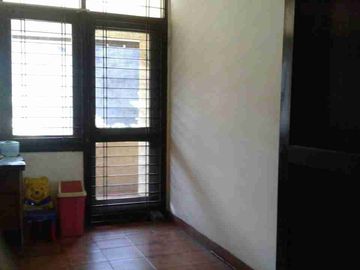 Rumah di Jakarta Tomang jalan Rawa Kepa