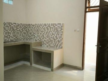 Dijual Rumah SHM 78 M² Siap Huni di Angke Jakarta Barat Dekat Stasiun Angke, Season City Mall & Tol Dalam Kota – Baru Renovasi, Bebas Banjir
