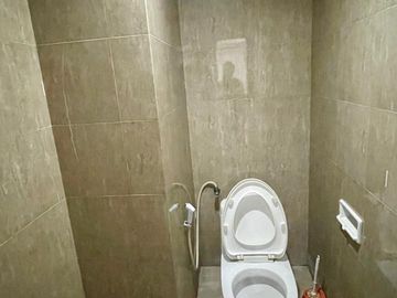 Disewakan Unit apartemen royal mediterania garden, 2BR+, Best View