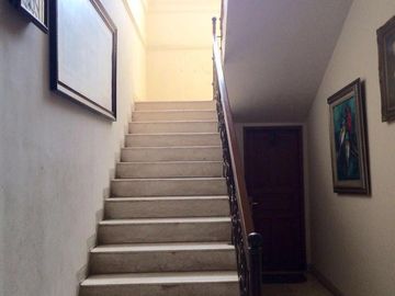 Rare Luxury House Hoek Tebet Jakarta Selatan | 2 Kavling LT 965 m² | 9 Kamar | Potensi Investasi Premium