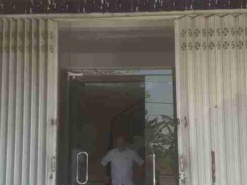 Dijual cepat ruko 2 lantai ,2 unit jadi 1 ,siap huni di jl Ir H Juanda Pasuruan
