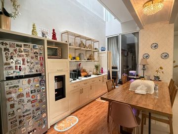 Rumah Elegan Bagus LT 211 m², 4 KT, Siap Tempati, Harga Nego! - Discovery Bintaro Sektor 9 Tangerang Selatan