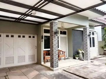 Rumah Bagus Fresh Luas 220m2 langsung Huni di Komplek Pondok Kelapa