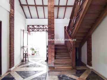 Dijual Office di Mampang Prapatan, Jakarta Selatan